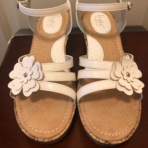 Born Concepts BOC White Sandals. Size 5 Children.